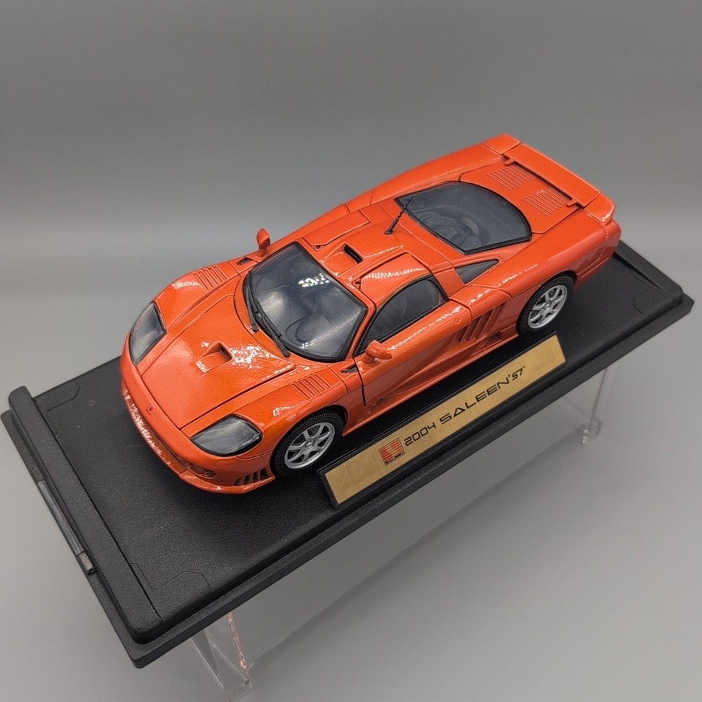 MotorMax Saleen S7 1:18‎ Diecast Car Model 2004